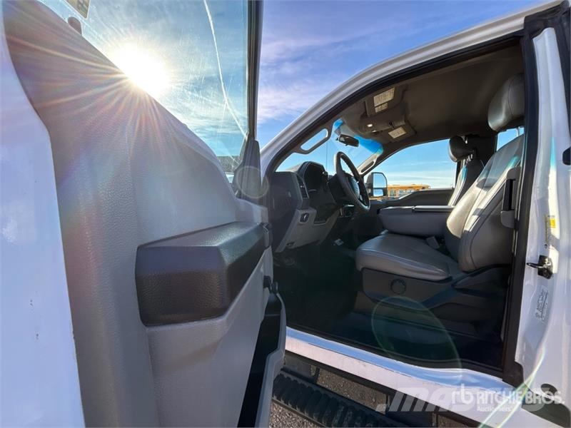 Ford F-250 XL 4x4 Extended Cab Pickup Ostalo