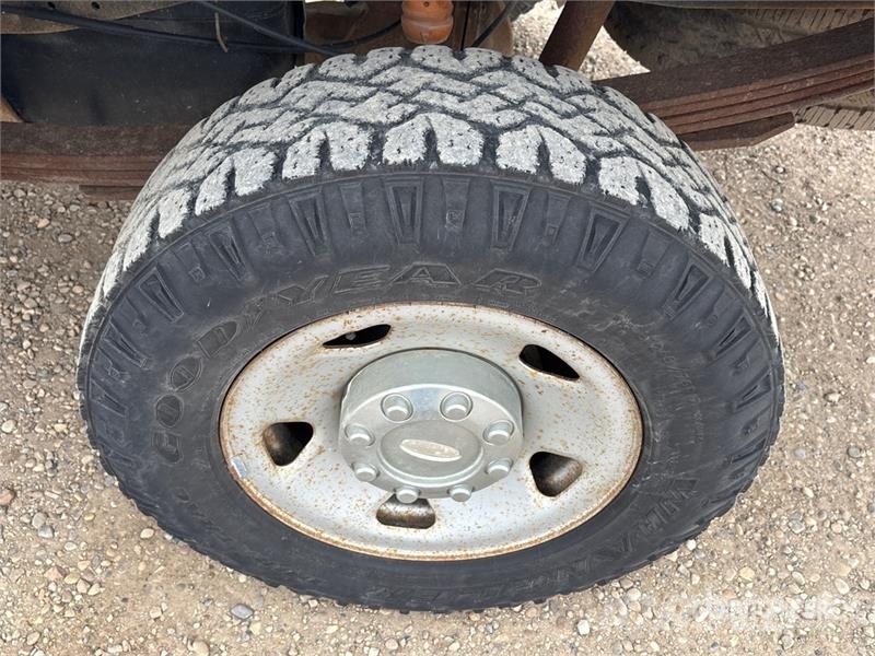 Ford F-250 XL 4x4 Pickup Прочие фургоны