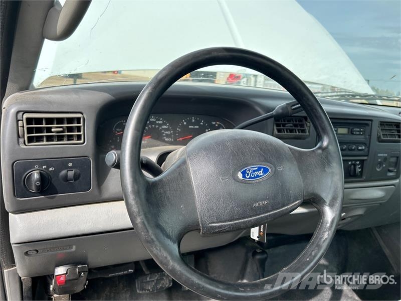 Ford F-250 XL 4x4 Pickup Citi