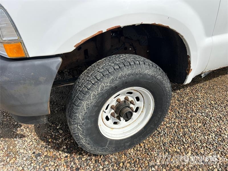 Ford F-250 XL 4x4 Pickup Citi