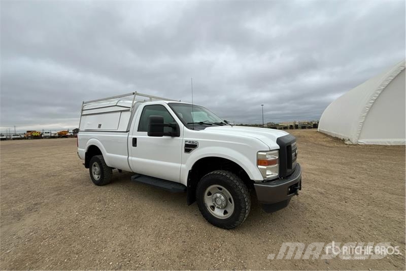 Ford F-250 XL 4x4 Pickup Прочие фургоны