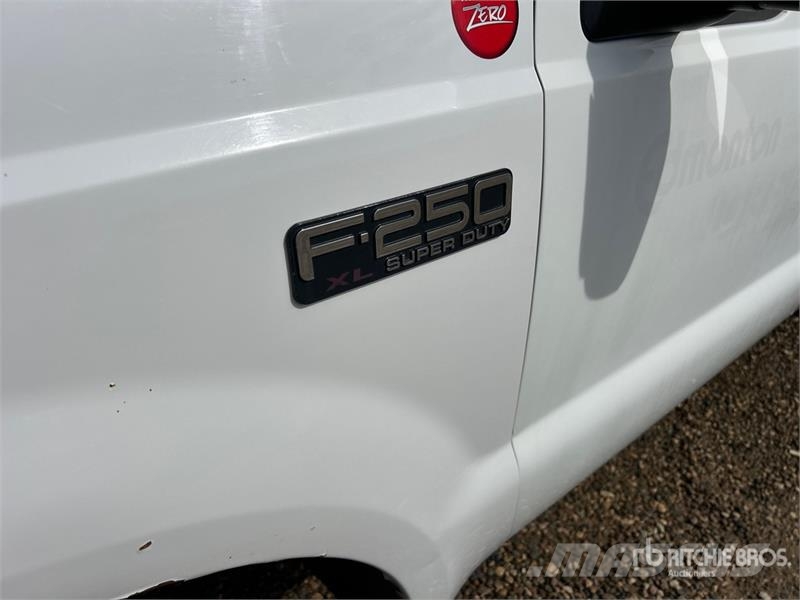 Ford F-250 XL 4x4 Pickup Citi