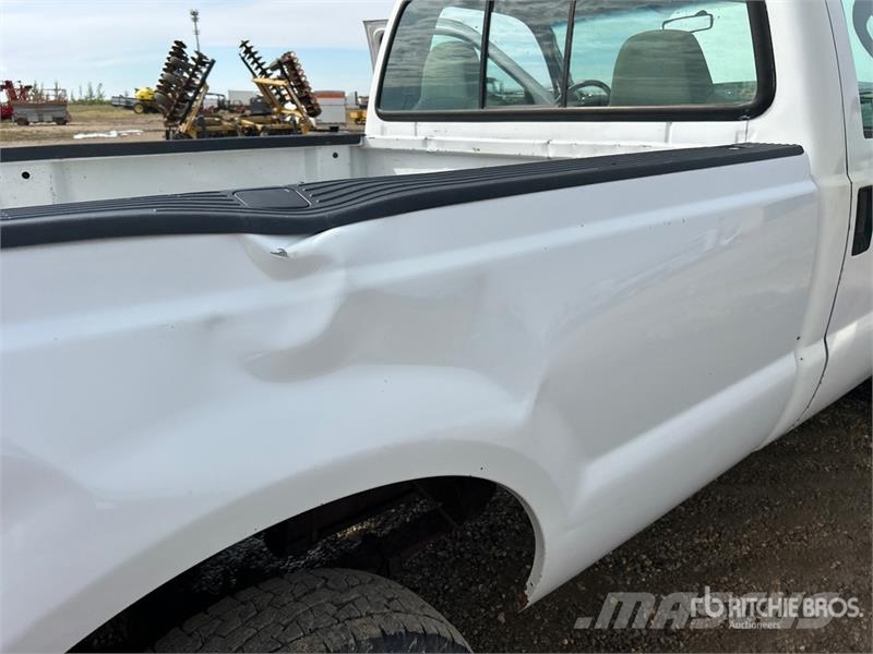 Ford F-250 XL 4x4 Pickup Citi