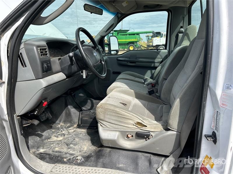 Ford F-250 XL 4x4 Pickup Citi