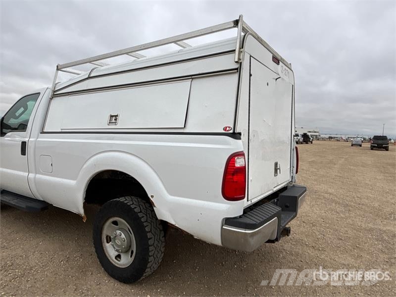 Ford F-250 XL 4x4 Pickup Прочие фургоны