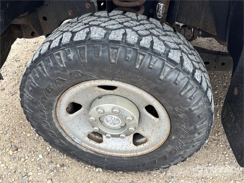 Ford F-250 XL 4x4 Pickup Прочие фургоны