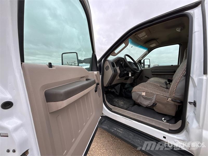 Ford F-250 XL 4x4 Pickup Прочие фургоны