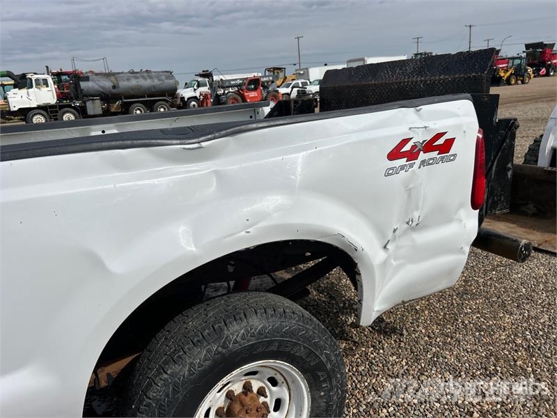 Ford F-250 XL 4x4 Pickup Citi