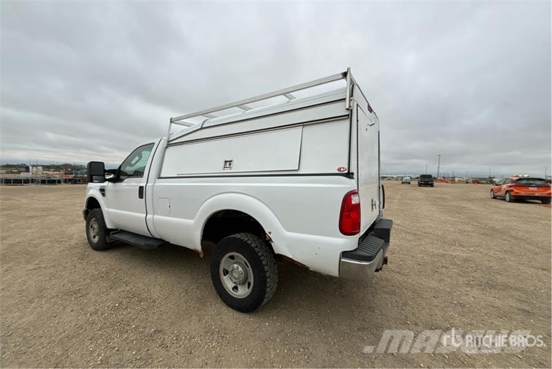 Ford F-250 XL 4x4 Pickup Прочие фургоны
