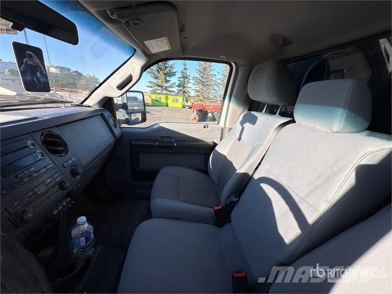 Ford F-250 XL 4x4 Pickup Autre fourgon / utilitaire