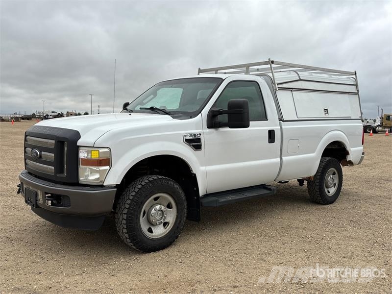 Ford F-250 XL 4x4 Pickup Прочие фургоны