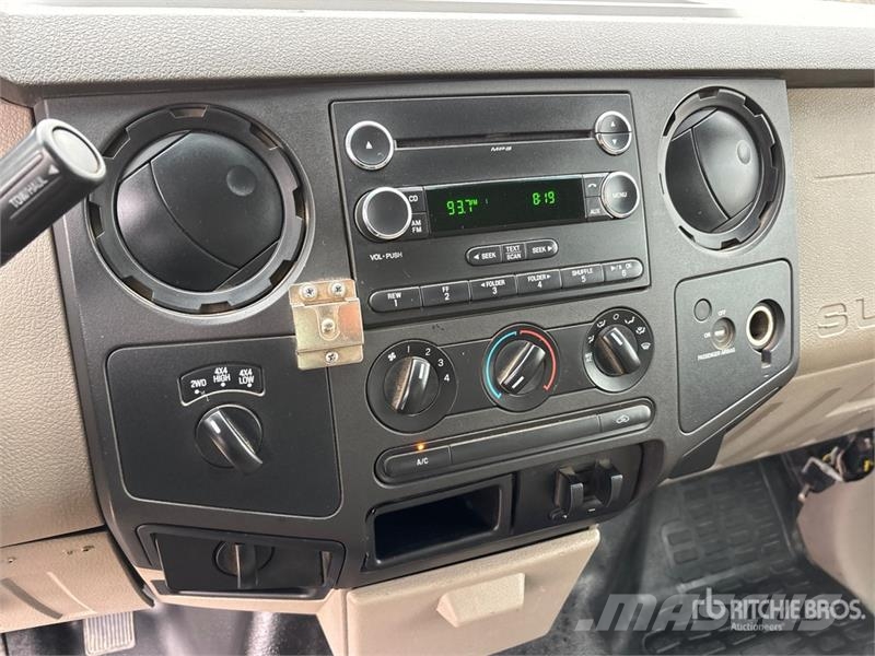 Ford F-250 XL 4x4 Pickup Прочие фургоны