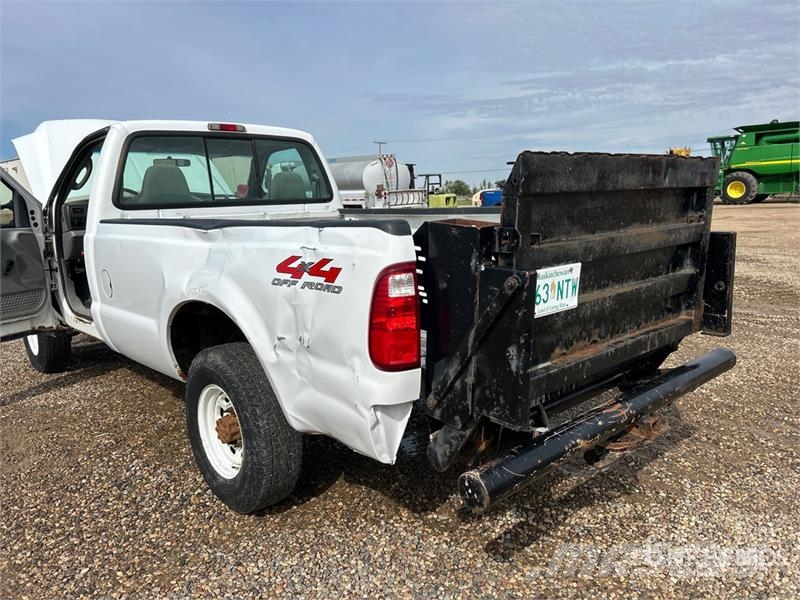 Ford F-250 XL 4x4 Pickup Citi