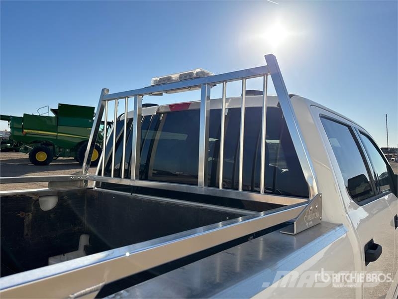 Ford F-250 XLT 4x4 Crew Cab Pickup Inne
