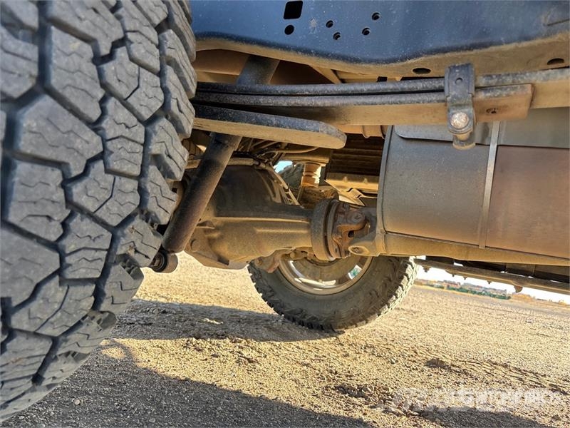 Ford F-250 XLT 4x4 Crew Cab Pickup Inne