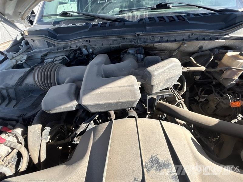 Ford F-250 XLT 4x4 Crew Cab Pickup Ostalo