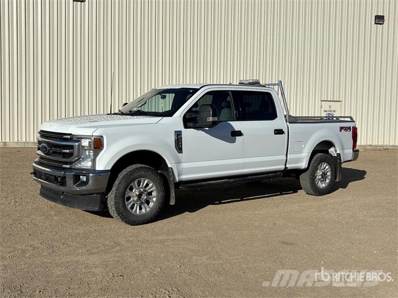 Ford F-250 XLT 4x4 Crew Cab Pickup Inne