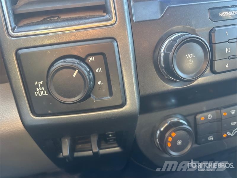 Ford F-250 XLT 4x4 Crew Cab Pickup Ostalo