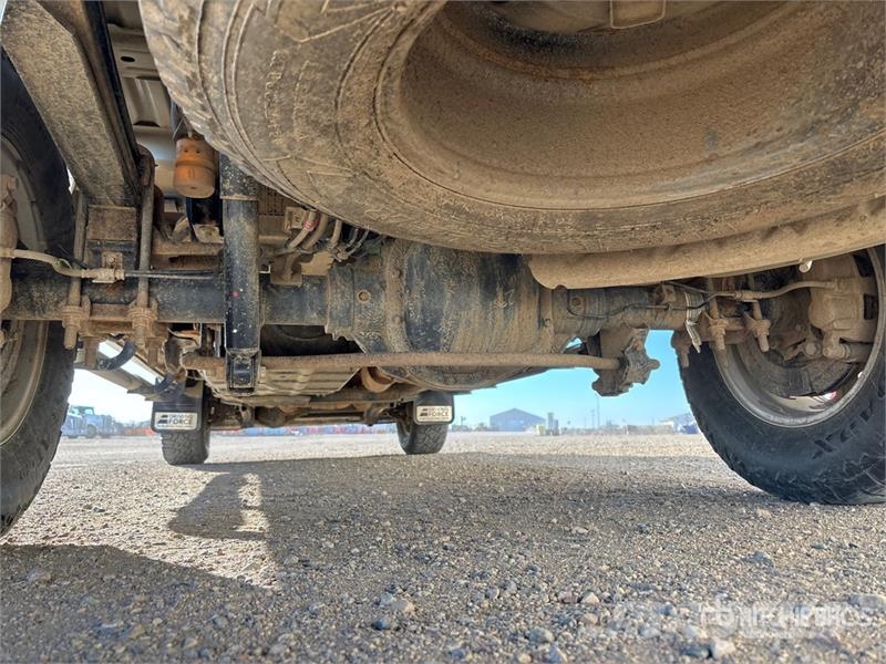 Ford F-250 XLT 4x4 Crew Cab Pickup Inne