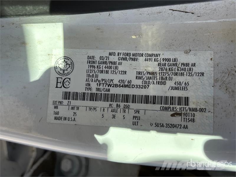 Ford F-250 XLT 4x4 Crew Cab Pickup Inne