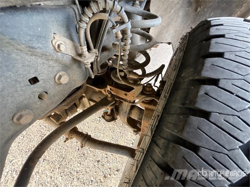 Ford F-250 XLT 4x4 Crew Cab Pickup Ostalo