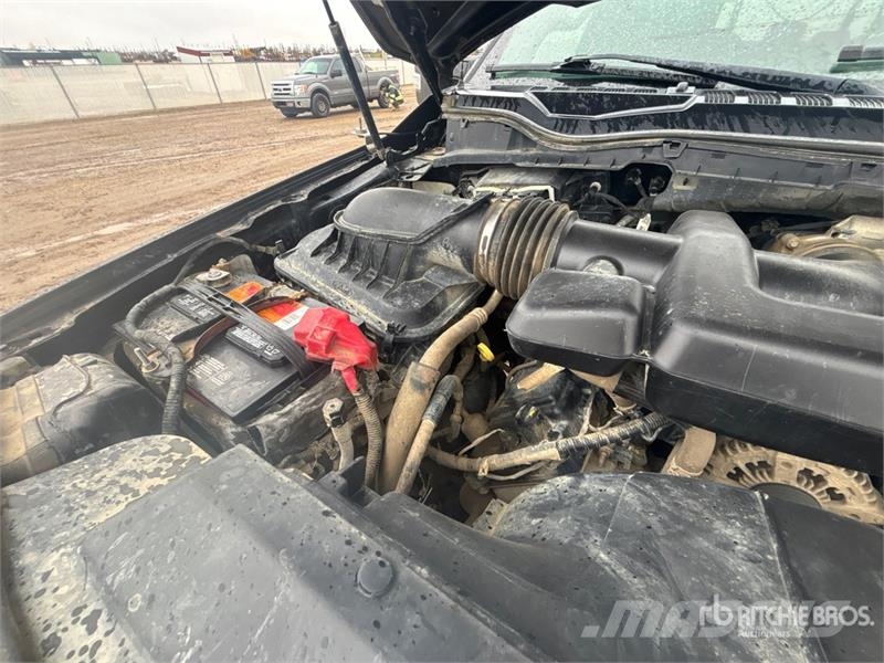 Ford F-250 XLT 4x4 Crew Cab Pickup Ostalo