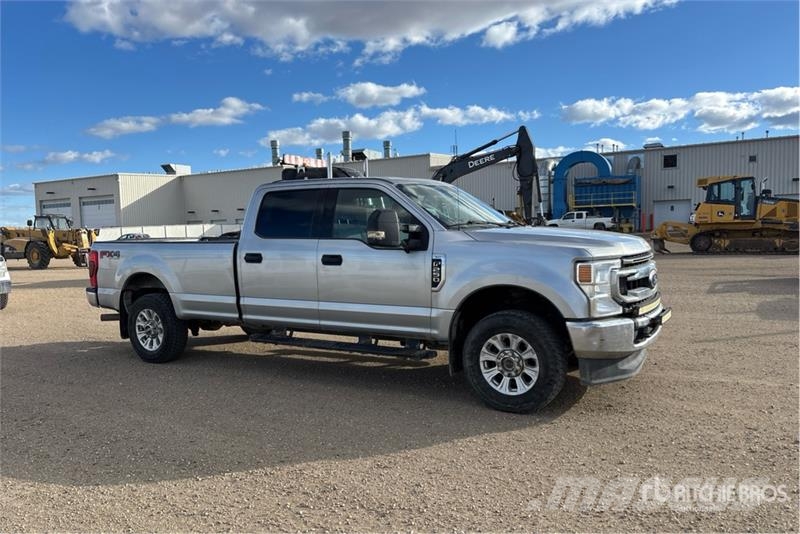 Ford F-250 XLT 4x4 Crew Cab Pickup Anders