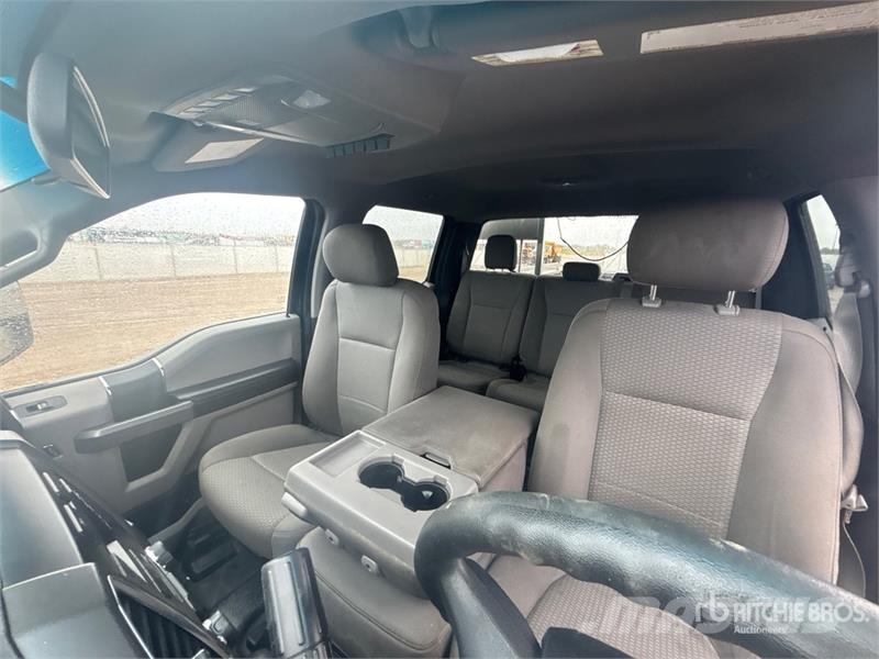 Ford F-250 XLT 4x4 Crew Cab Pickup Ostalo