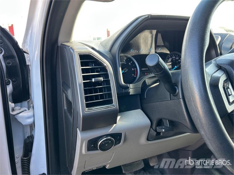Ford F-250 XLT 4x4 Crew Cab Pickup Ostalo