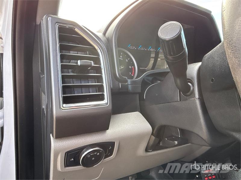 Ford F-250 XLT 4x4 Crew Cab Pickup 其他