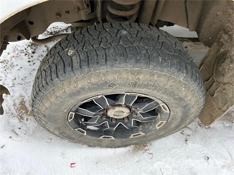 Ford F-250 XLT 4x4 Crew Cab Pickup أخرى