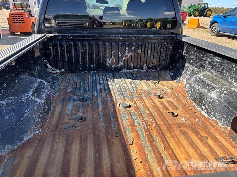 Ford F-250 XLT 4x4 Crew Cab Pickup Ostalo