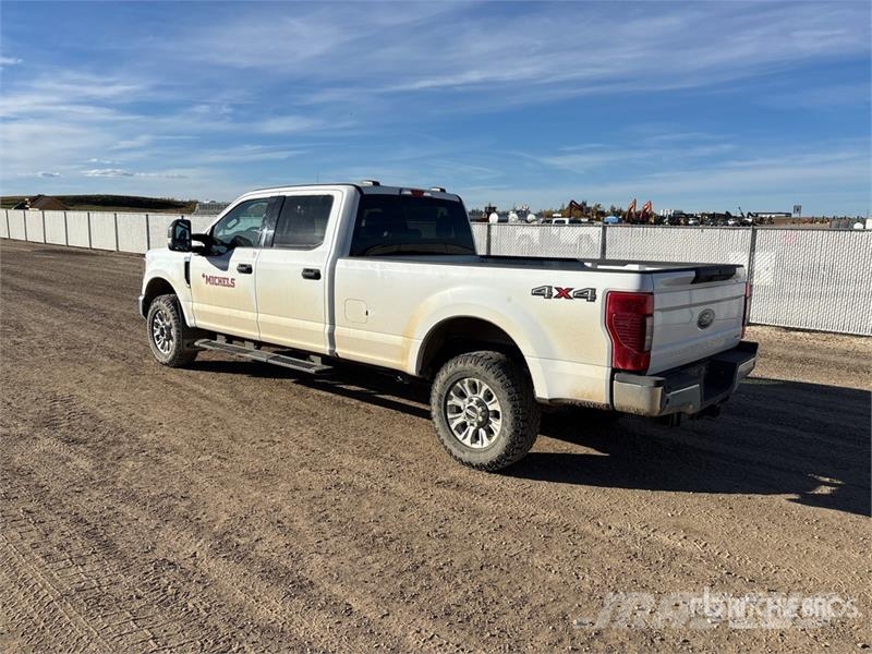 Ford F-250 XLT 4x4 Crew Cab Pickup Прочие фургоны