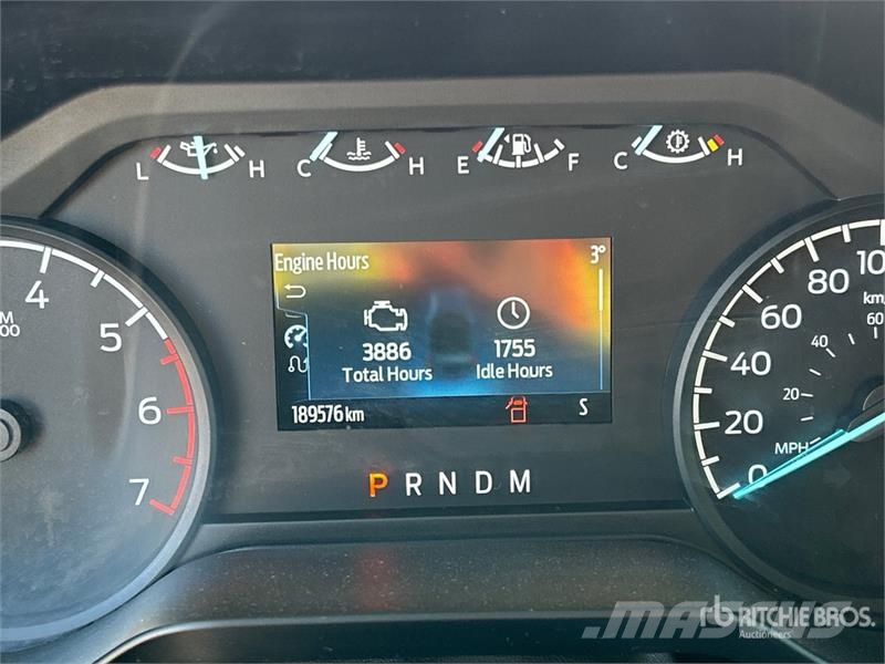 Ford F-250 XLT 4x4 Crew Cab Pickup أخرى