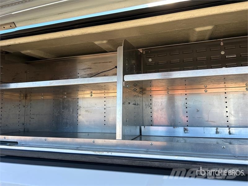 Ford F-250 XLT 4x4 Crew Cab Pickup Ostalo