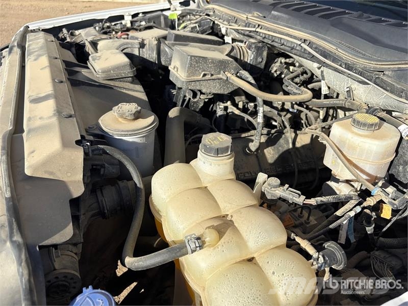 Ford F-250 XLT 4x4 Crew Cab Pickup Inne