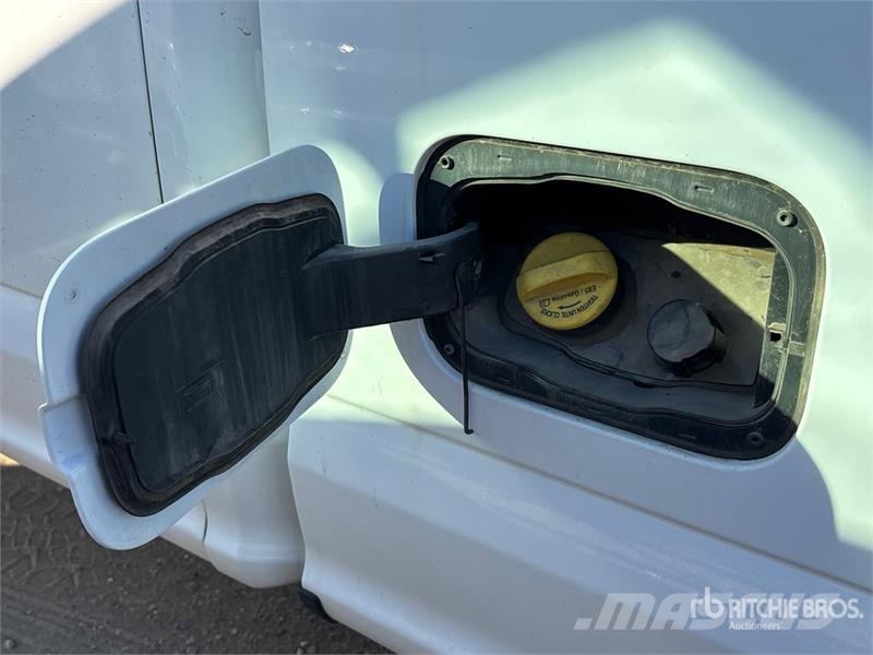Ford F-250 XLT 4x4 Crew Cab Pickup Ostalo