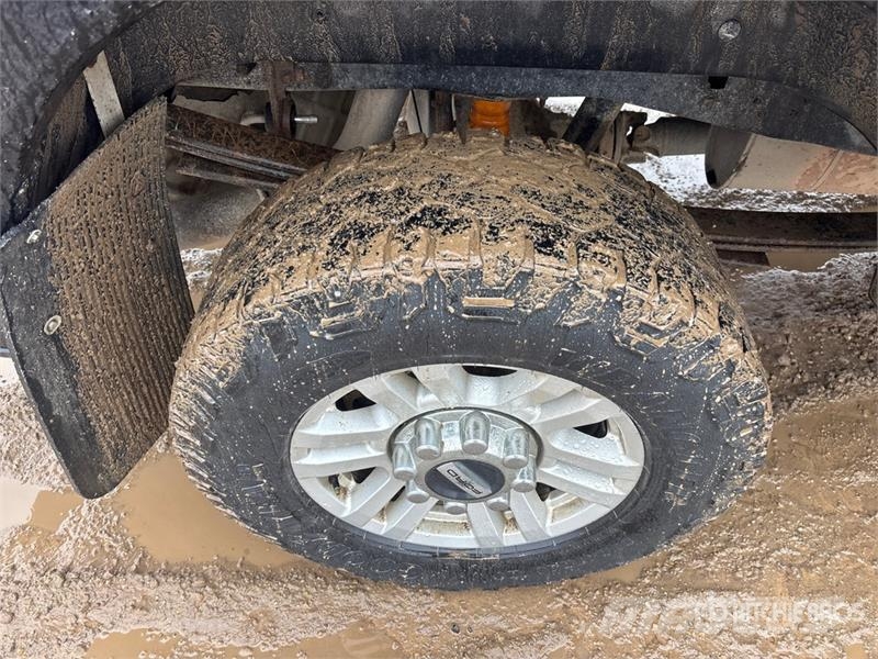Ford F-250 XLT 4x4 Crew Cab Pickup Ostalo