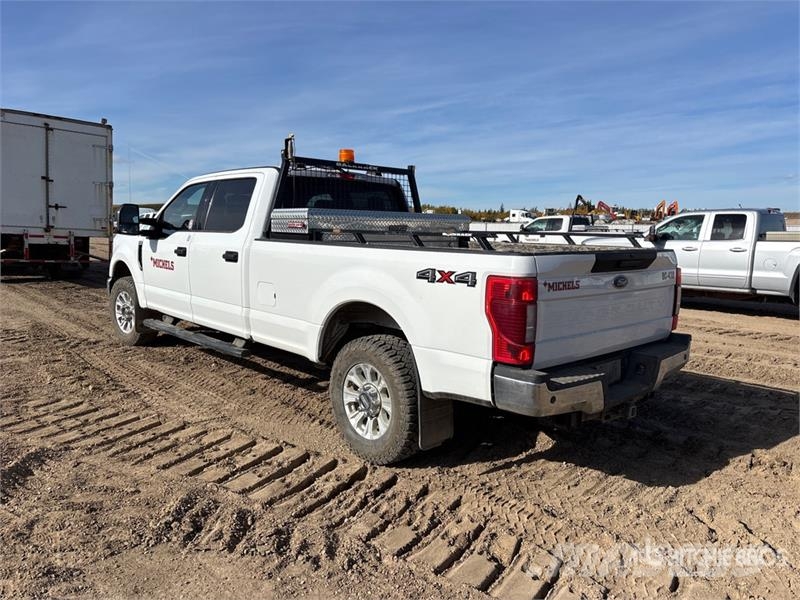 Ford F-250 XLT 4x4 Crew Cab Pickup Autre fourgon / utilitaire