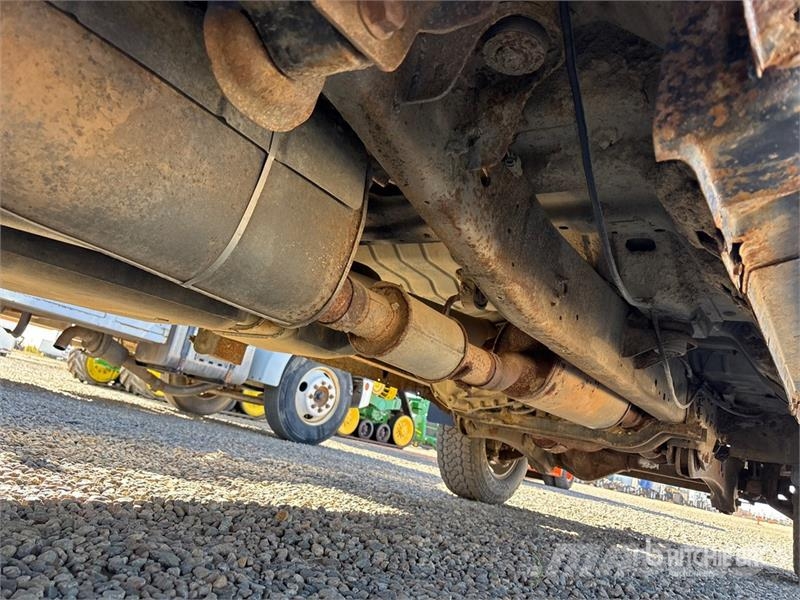 Ford F-250 XLT 4x4 Crew Cab Pickup Ostalo