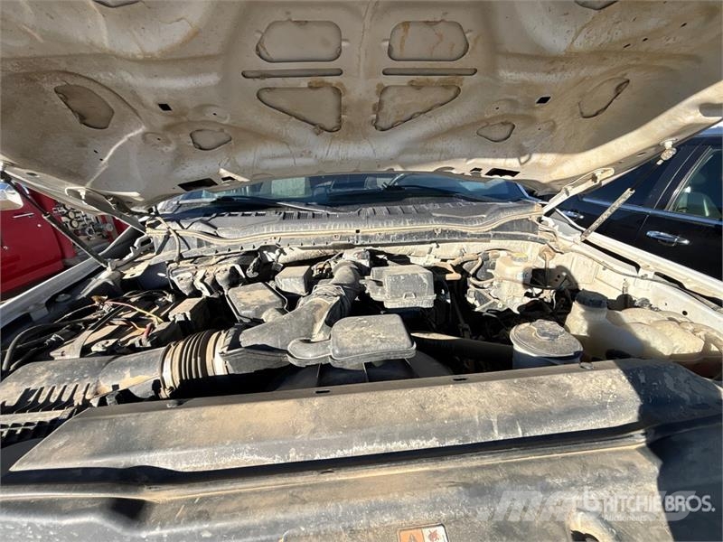 Ford F-250 XLT 4x4 Crew Cab Pickup Ostalo