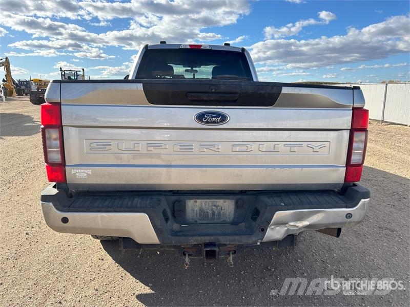 Ford F-250 XLT 4x4 Crew Cab Pickup Anders