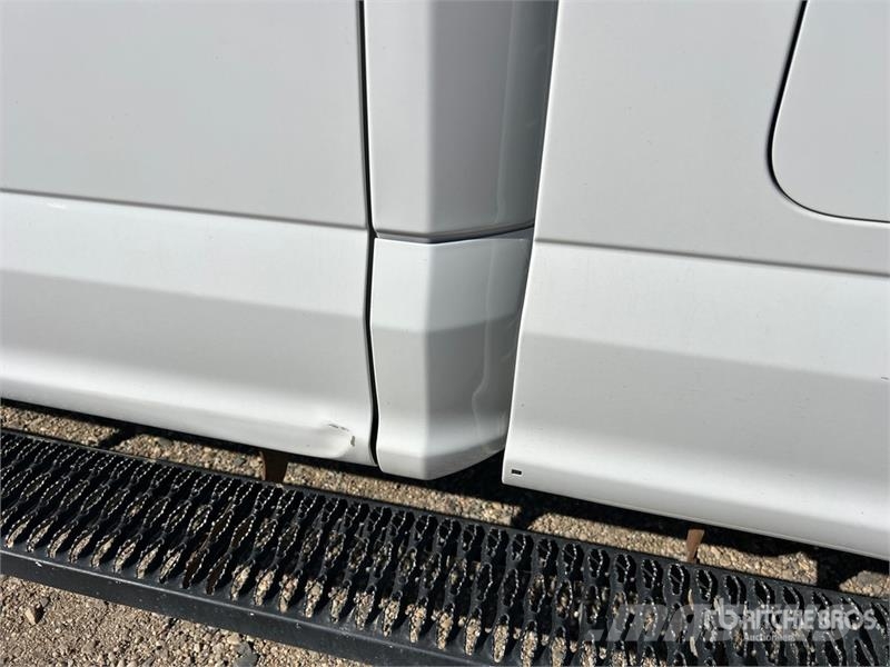 Ford F-250 XLT 4x4 Crew Cab Pickup Ostalo