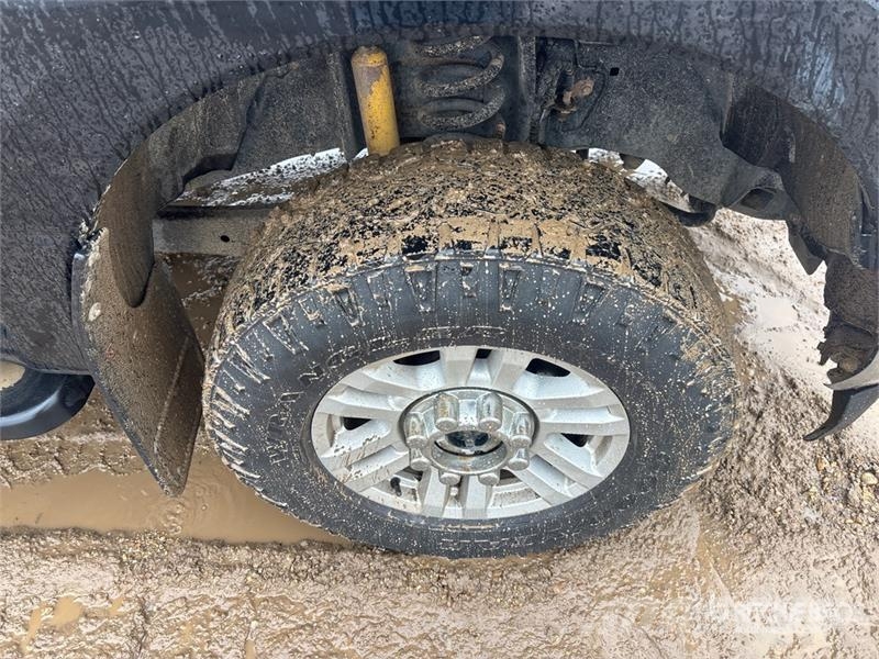 Ford F-250 XLT 4x4 Crew Cab Pickup Ostalo
