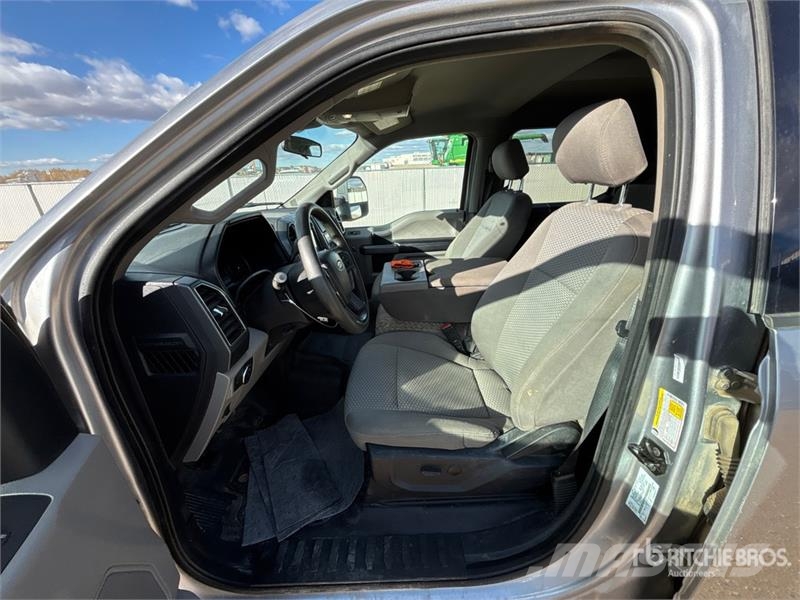 Ford F-250 XLT 4x4 Crew Cab Pickup Anders