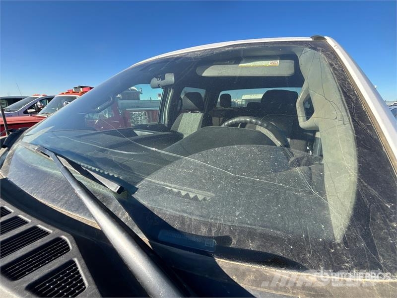 Ford F-250 XLT 4x4 Crew Cab Pickup Ostalo
