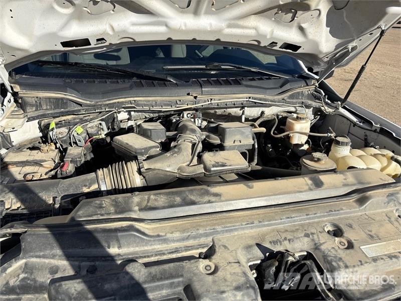 Ford F-250 XLT 4x4 Crew Cab Pickup Inne