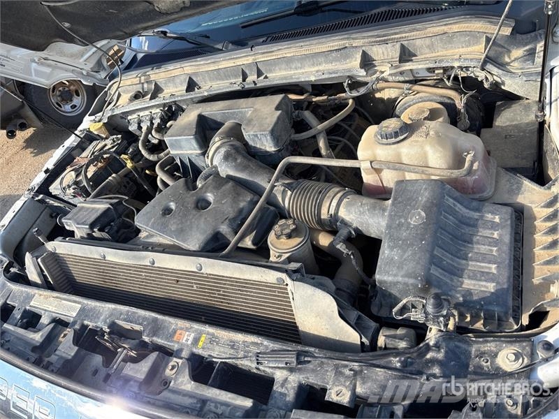 Ford F-250 XLT 4x4 Crew Cab Pickup Muu