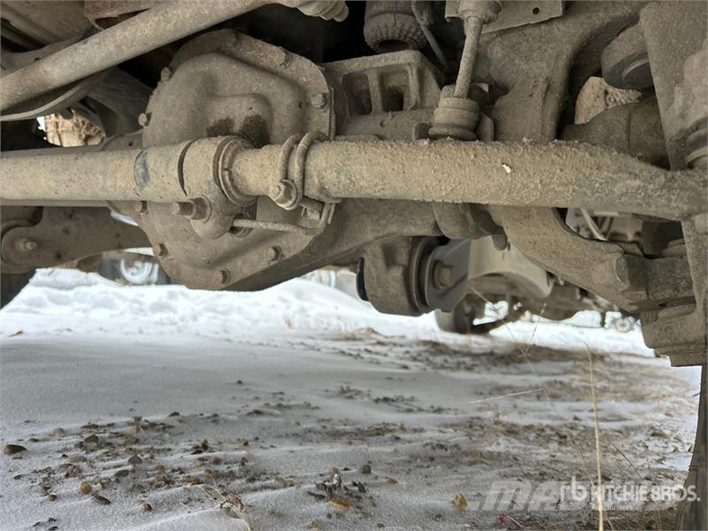 Ford F-250 XLT 4x4 Crew Cab Pickup أخرى