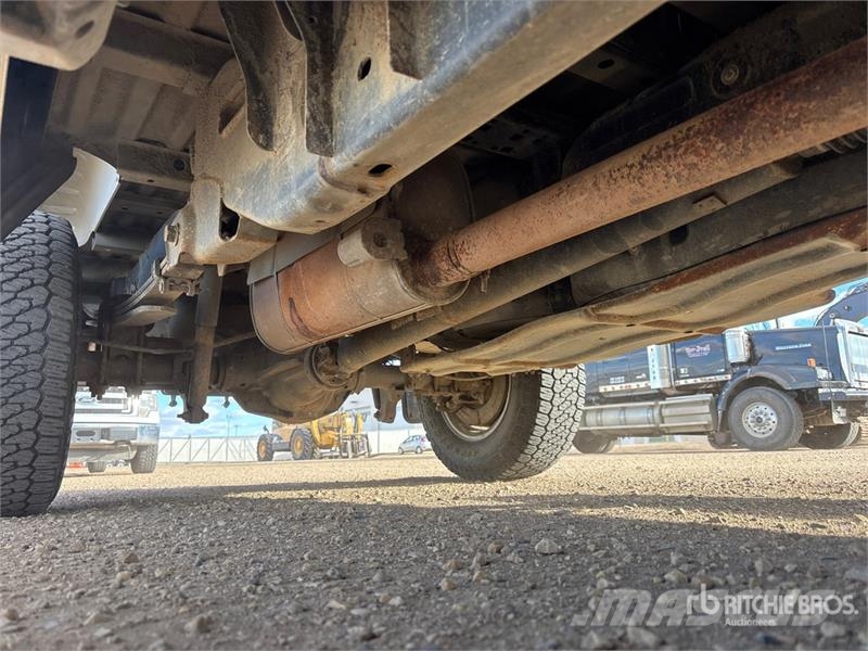 Ford F-250 XLT 4x4 Crew Cab Pickup Anders